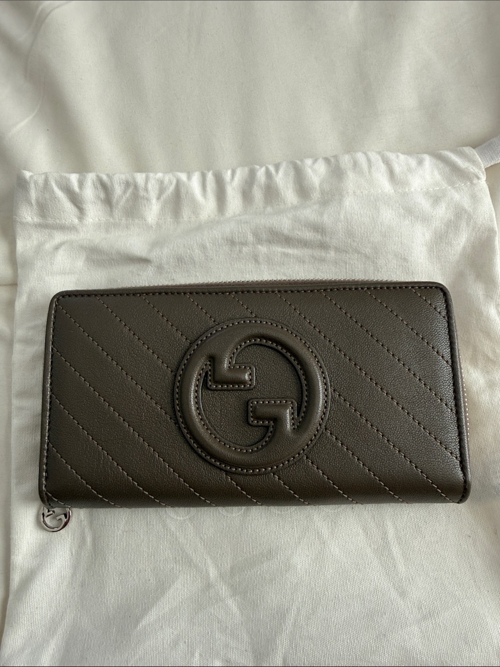 Gucci Quilted Chevron Zip-Around Wallet - Dark Brown